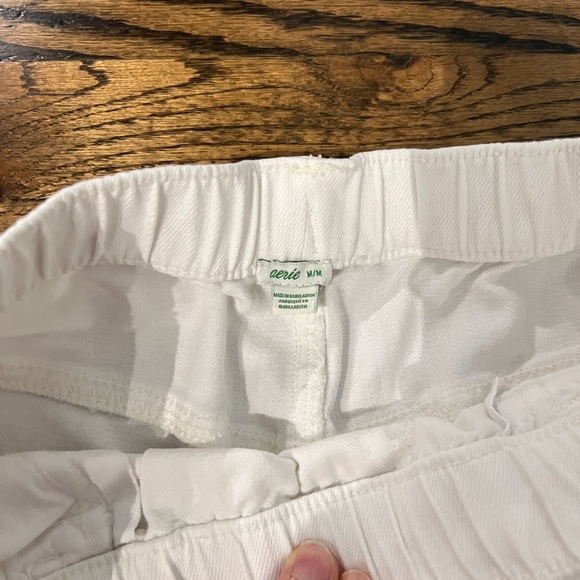 Aerie distressed white jeans - size M - Picture 3 of 3